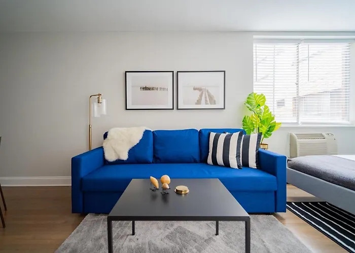 Apartment Modern Style Full Kitchen Boystown