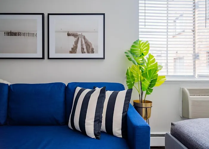 Apartment Modern Style Full Kitchen Boystown