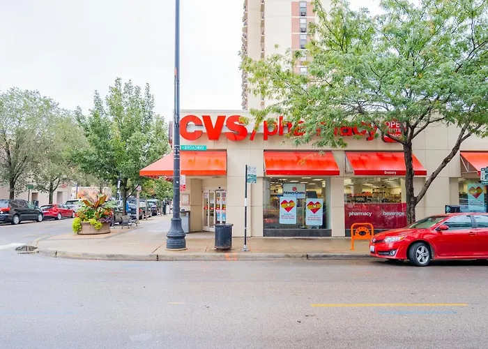 Modern Style Full Kitchen Boystown * Chicago
