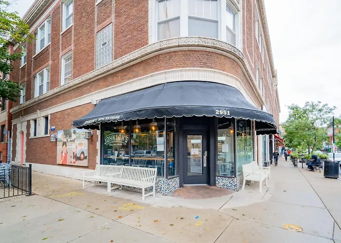 Modern Style Full Kitchen Boystown